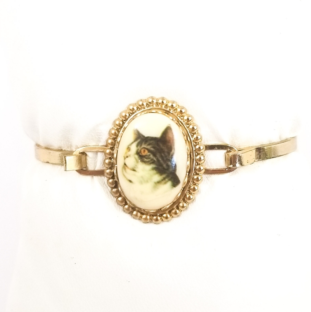 Cat Kitten Head Cuff Hook Bracelet Gold Tone Cameo